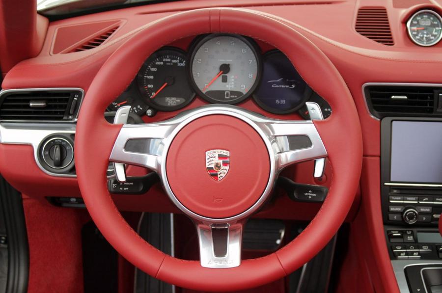  Porsche 911 Carrera S Cabriolet 2011 года  (фото 48 из 61)
